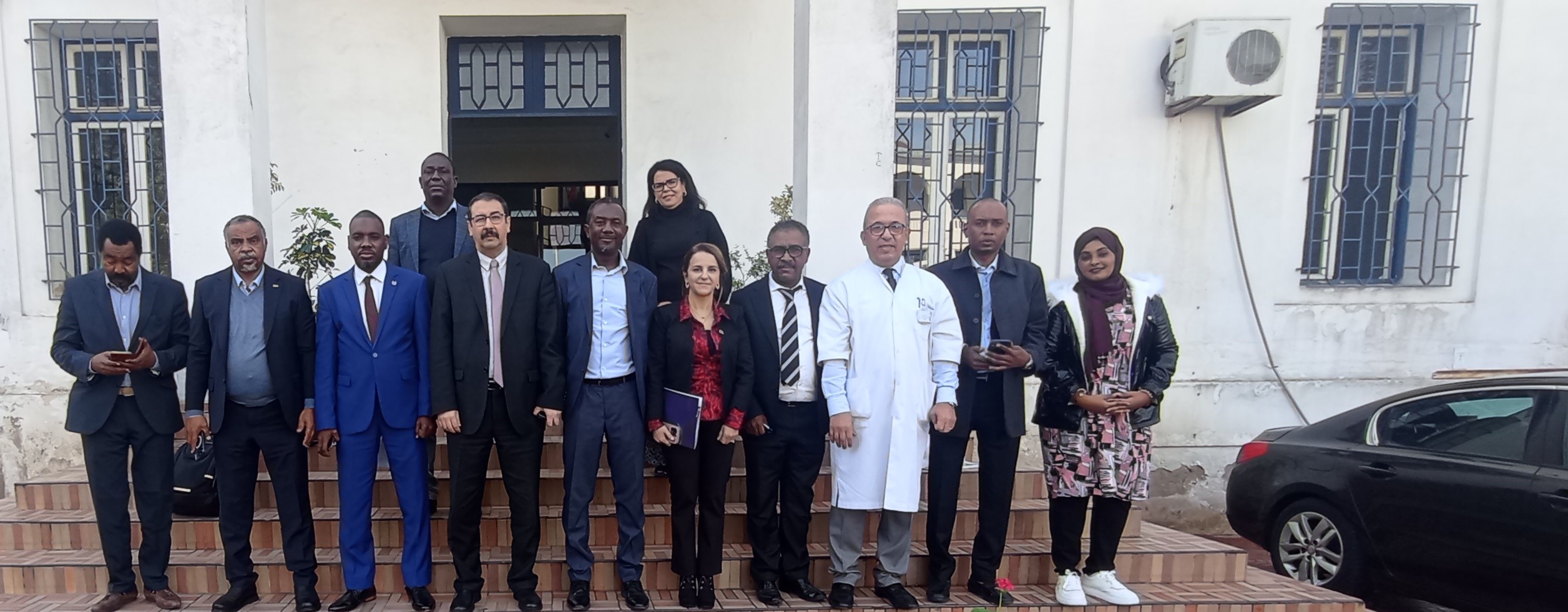 Visite d’une délégation du Ministère de la Santé Publique et de la Prévention de   la république de Tchad au Centre Hospitalier Universitaire Ibn Rochd